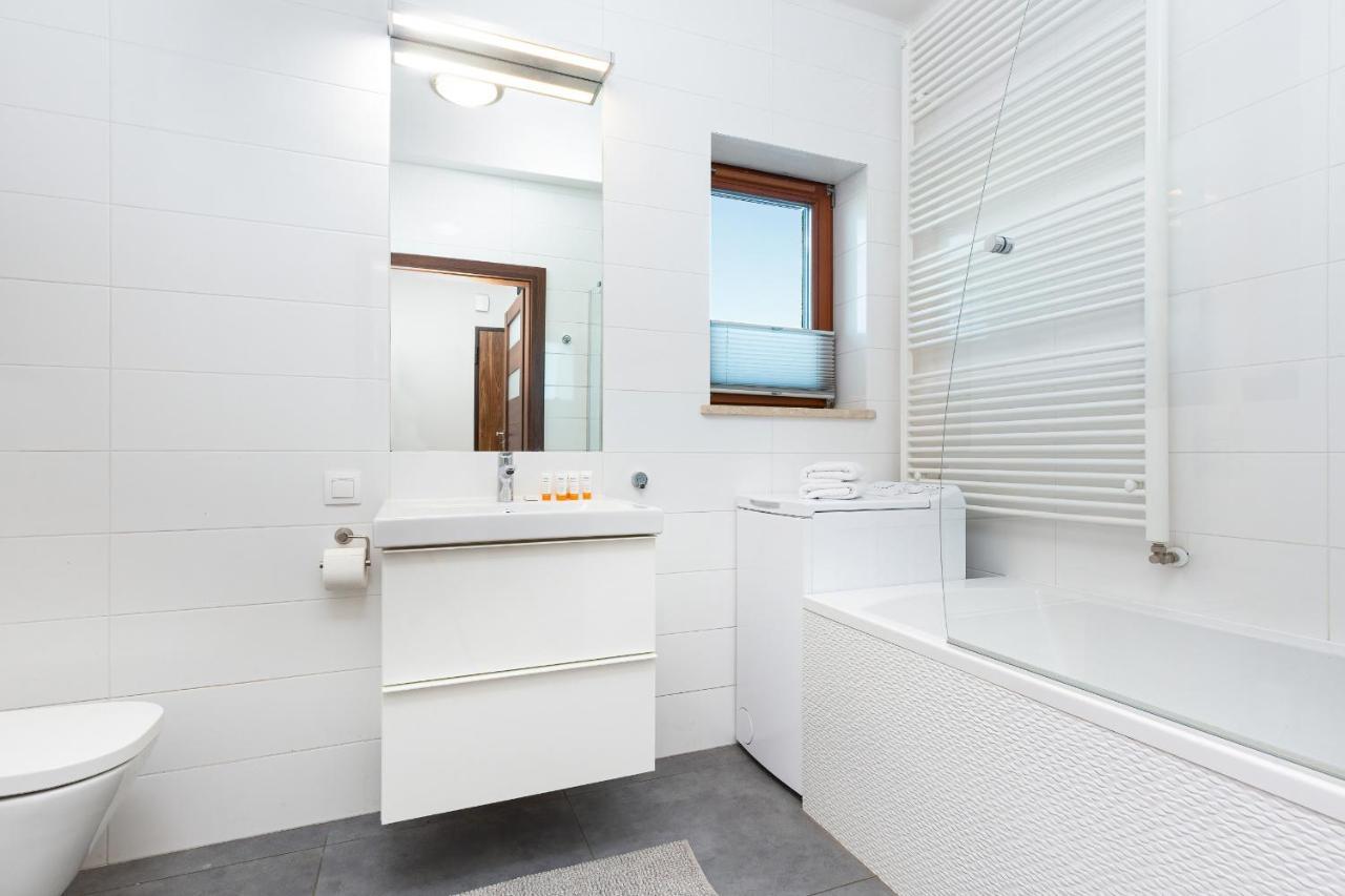 Apartamenty Bliska Praga By Noclegi Renters Varsovie Extérieur photo