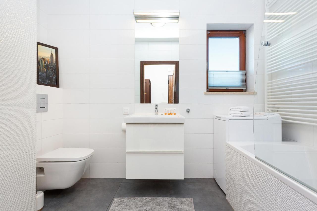 Apartamenty Bliska Praga By Noclegi Renters Varsovie Extérieur photo